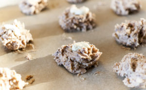 Cashew-Taler vor dem Backen