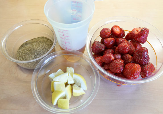 ErdbeerSorbet mit Zitronen und Holunderblütensirup - Zutaten