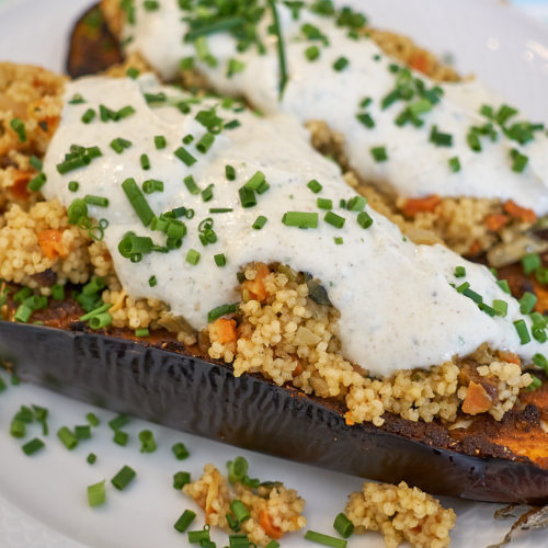 Auberginen mit Chermoula, Hirsepfanne & Joghurt